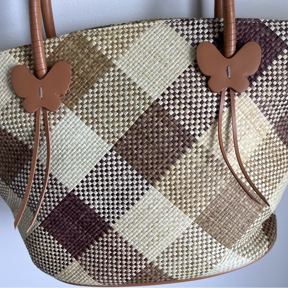 Etienne Aigner Straw Woven Butterfly Purse Plaid GUC - Picture 4 of 12